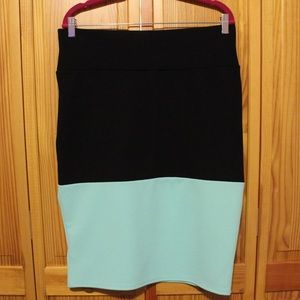 LuLaRoe Cassie skirt